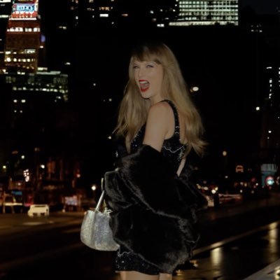 whos afraid of little old me? swiftie since 2006🤍