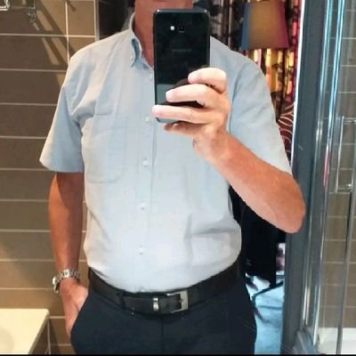 Hung Gay Top Guy sharing photos of himself and some horny videos 18 plus guys only please