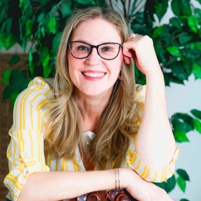 Author of CAMOUFLAGE (Pre-order: https://t.co/n8gPF8FVic). Bylines: NYT, WashPo, TODAY, HuffPost, Newsweek, Business Insider, Good Housekeeping, etc.