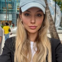 Alexandra (@vloobu069) 's Twitter Profile