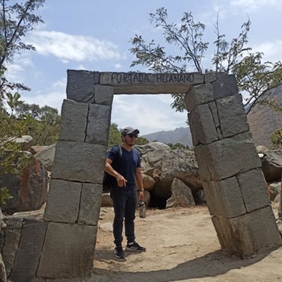 Engineer, Developer. I really love DevOps and automation. Romantic. Almost coffee addict, and Salsa/Bachata lover. Sometimes looking for UFOs in Chilca's sky.