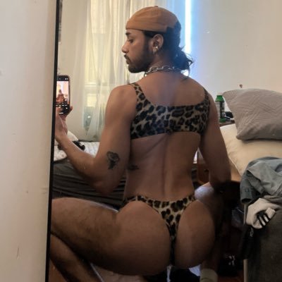gay, non-binary, hot , and truly unbothered ✨⭐️✨ follow me on IG https://t.co/g45JkuQQ8W