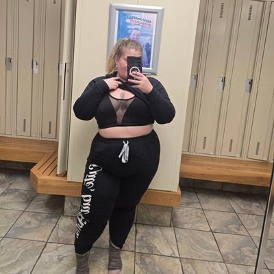 CurvyLexy_'s profile picture. French Canadian 🇨🇦 Im the curvy gym girl you wanna try in secret 🤫
➡️ https://t.co/bkHxtnxSmn
Get a free video when you subscribe ON MY VIP 💦👇🏻🍆