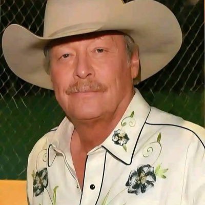 Alanjac32250731's profile picture. 