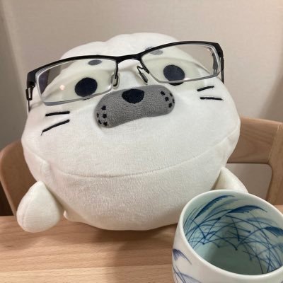 プラ床とゴールドを行き来する、自称クリプト専のアラフィフ。リブートなしではハンマーが取れないのが悩み。動画編集とカスタム運営が趣味。最近はAPEX以外にも興味津々。どうでもいい呟きとイイネを連打する傾向があるので、うるさいのが嫌いな方はゴメンナサイ。PCでもできるけど、やっぱPS5勢