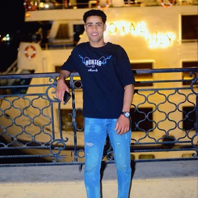 aslam_alfdl's profile picture. ماذا لَو كُنتَ تَمشي في الجنَّة ، وفجأة يَنظُر إليْك النَّبي مُبتسمًا 🤍🌱

 اللهم صلِّ علي سيدنا محمد وعلى آله وصحبه وسلم ♥️