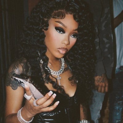𝐓𝐡𝐚𝐭 𝐁𝐢𝐭𝐜𝐡 ☆ || Houston | True Mom 🧸🩵 | YES BITCH IM A SAGITTARIUS | NEW TWITTER AGAIN