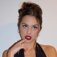 🐈⬛🌺 (@liliespoppies) 's Twitter Profile