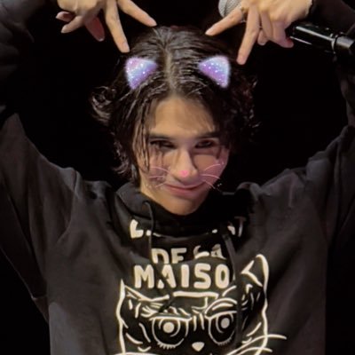 Betxysaturverse's profile picture. ✧･ﾟ: *ᴊᴇꜰꜰ ꜱᴀᴛᴜʀ @jeffsatur ꜱɪɴᴄᴇ 𝟤𝟢𝟤𝟤 ᴀɴᴅ ꜱᴛɪʟʟ ᴄᴏᴜɴᴛɪɴɢ - คุณ(แม่)วันเสาร์ของนายเจฟซาเตอร์ including #TonBin #Riize #Xnghan *:･ﾟ✧*