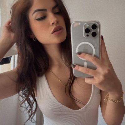 Holi a Todos SOY FEIK No Soy la Real ok...
😘 Mi Industria Es El Modelaje ( No Soy Actriz Nopor)