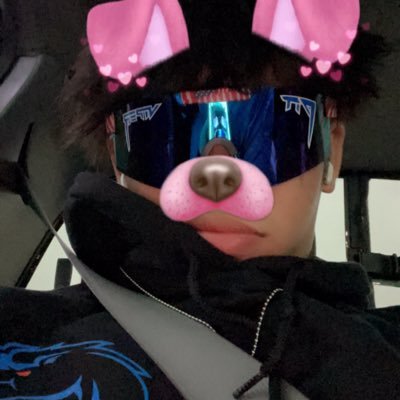 elliotKingsle's profile picture. 17