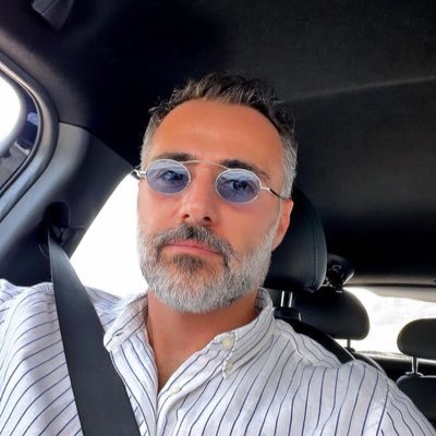 Someone that is willing to travel with me , go fancy business events , enjoy new adventures , emotional connection , has a interest in new business starts up
