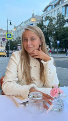 linda_kate828's profile picture. There is no wasted path in life. Every fall is shaping a more resilient self💪🌹🌹🌹