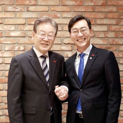 더불어민주당 서울특별시당 위원장 / 최고위원 / 정치혁신위원장 / 전국청년위원장 / 전남 순천고 졸업 / 성균관대 행정학 박사 수료