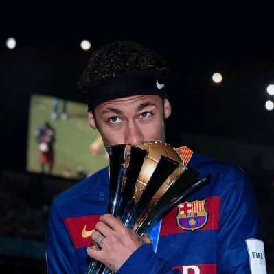 L'homme le plus objectif de Twitter /@fcbarcelona. @OL (Mes clubs me font souffrir )/je fb sans cry/69 🇨🇲🇨🇻propagande Cherki
