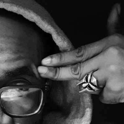 Nobody trying to be $omebody •
$tarving Arti$t •
@cutitout_dollarsign