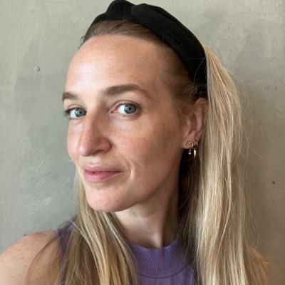 BBC Investigative journalist & narrative podcast producer/presenter. Orwell Prize winner & ARIA winner. Annabel.Deas@bbc.co.uk THE SMUGGLER 👇