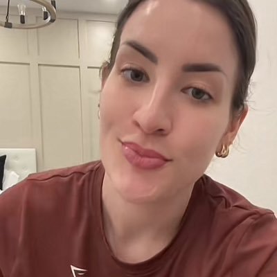 Hannahandr15881's profile picture. I’m here looking for the responsible person to move on with new life add me on telegram Hannah002200 or signal hannah002200.86