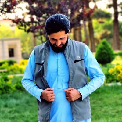 اول په اسلام سر خلاص کړئ، بیا ورباندې سر قربان کړئ.
#وطن_پرست