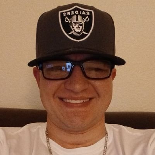 LindaLoqhgr's profile picture. Brain: 80% tabs, 20% vibes.