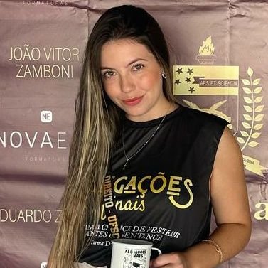 torcedora do @coritiba e estudante de direito nas horas vagas