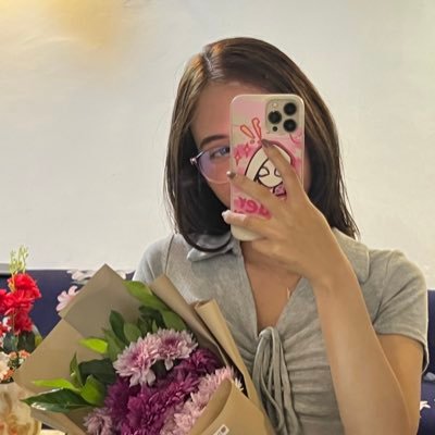 banshtrbl's profile picture. 𝘣𝘦 𝘵𝘩𝘦 𝘭𝘰𝘷𝘦 𝘺𝘰𝘶 𝘢𝘭𝘸𝘢𝘺𝘴 𝘩𝘰𝘱𝘦𝘥 𝘧𝘰𝘳.