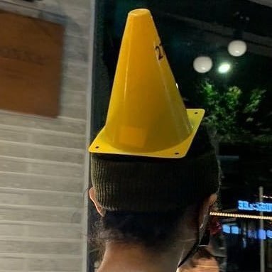 monochromisaac's profile picture. moomoo • muvmuv •  H2H enthusiast ❤️‍🔥