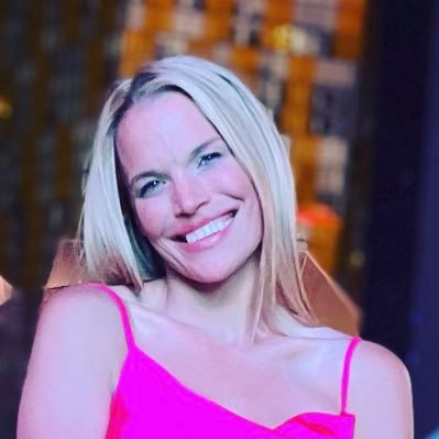 pjeziorski88's profile picture. 🍎 Teacher 📕