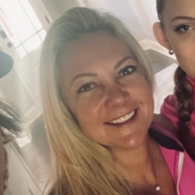 Realtor MA & CT, Small Business Owner, ❤️🤍💙 Love Golf, Boston Sports & my toes in the sand~MAGA - No Porn Please 🚫 No DM #TRUMPVANCE2024