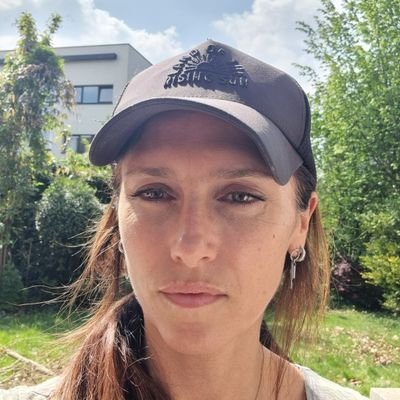 You'll find me in the garden🌳 #FaceTheClimateEmergency #RestoreNature🦑🐋🐝🦋 #welovegoodmove🚴♀️