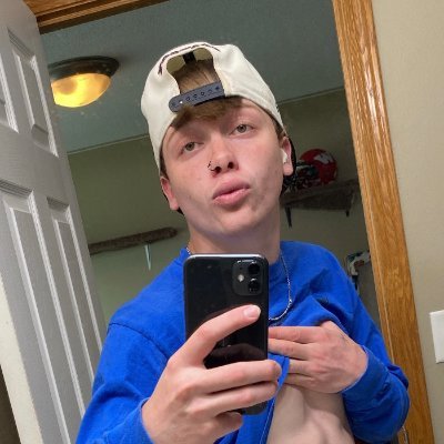 Tap this rn it’s 75% only today don’t miss out on seeing this huge🌶️😩