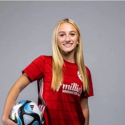USC 27ā - 3.9 GPA| Beadling GA 2009 #21 | USYF 2009 National Futsal Teamšŗšøx2 | USYNT ID x2 šŗšø| GA Mid-Atlantic ID x2 | PrepSoccer Top 75 | IG soccer_abby21