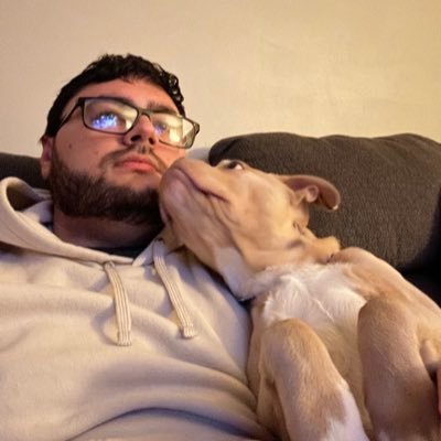 vrey_26's profile picture. Fenwick '16 | Loras College '20