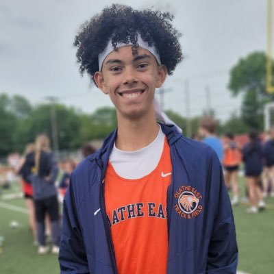 RyanDHartz's profile picture. Class of 2028: 
🥇 Personal Bests 🥇 
60M 7.59 INDOOR 
100M 11.57 
200M 22.60 
400M 48.59