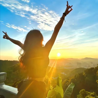 Passionate about climbing, travel, and history 🏛️ | Fashion & food lover | Enjoying coffee, parks, and sports | Always with a book in hand 📚☕. #TravelDiaries