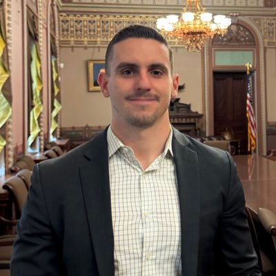 Currently Fed Affairs for @MayorBowser. Alum of @InnovateWDC, @tylerclementi, @theDemocrats, @NHdems