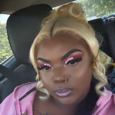 somewhere being sexy and funn🦋 Ig:clickon_keraa….