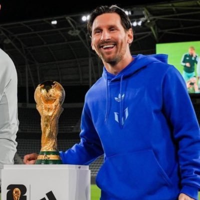 متابع لكرة القدم - عاشق لنادي برشلونه ومنتخب الارجنتين ، عاشق لـ #ميسي حاصل على #بكالوريوس لست #ميسي لـ اثق بك استمتعو به فـ اقترب موعد اعتزاله #F_C_B