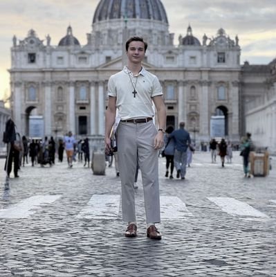 Swedish Catholic ∙ Pope & TLM respecter ∙ Over 500 events arranged ∙ Fighting for Catholics in world's most secular country - Gloire, honneur au Christ-Roi!🇻🇦