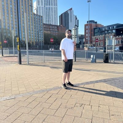 BaahiNaheBae's profile picture. Old School,A Broke Engineer,Please Excuse Me For Being Antisocial