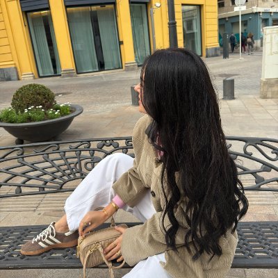 Sarah_Brown_86's profile picture. In a world where you can be anything, be extraordinary.