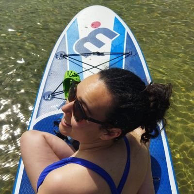 (ella/she)
„Das Glück liegt nicht im Ziel, sondern im Weg dorthin”.