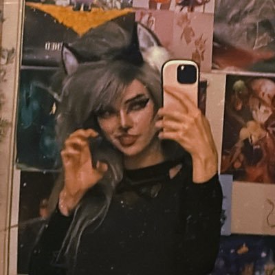 Arlotier's profile picture. 27♊️They/Them Taken💚💚💚 TikTok 109K // 18+Minors🔞 Dyslexic&Adopted Fan of most things🚮 Retired tumblr user