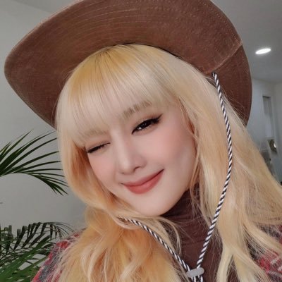 fatima ˚✧₊*さんのプロフィール画像