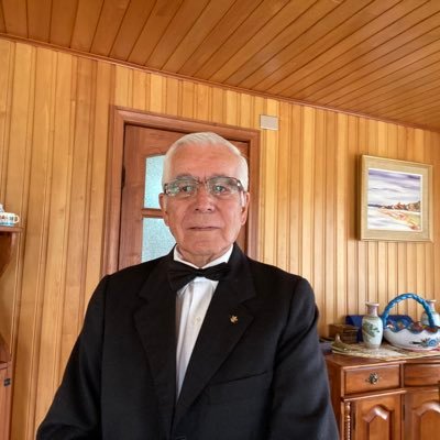 MGarciaParedes's profile picture. Librepensador:. Principios Republicanos, pero siempre Profesor.