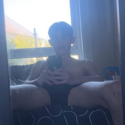 gayglasgowboy88's profile picture. gay boy