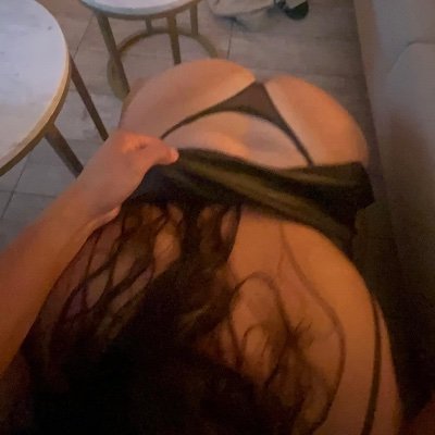 Cada foto moja. Cada video provoca. Te quiero caliente, suscripto y pidiendo más. Entrá y jugamos a lo que quieras.