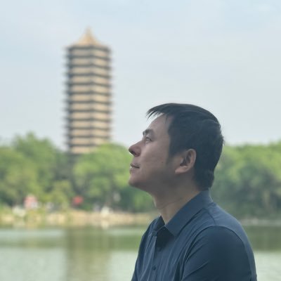 Chen303978327's profile picture. LAWYER