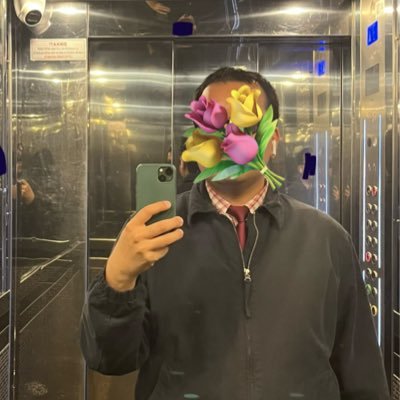 lovelystarboyy's profile picture. 