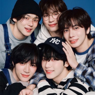 cc9897's profile picture. she/her